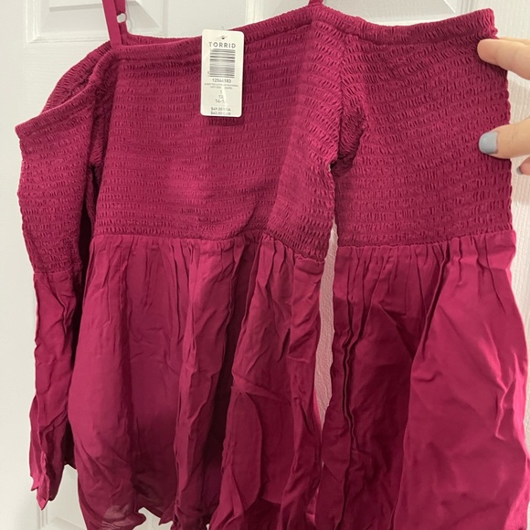 NWT- Torrid cold shoulder babydoll blouse - Picture 3 of 5